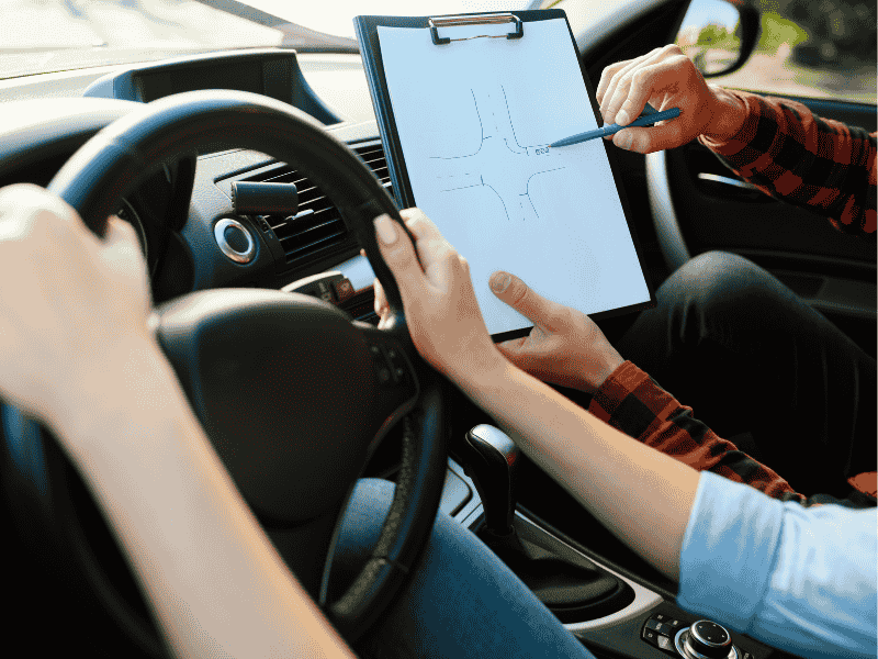 instructeur-auto-école-moniteur