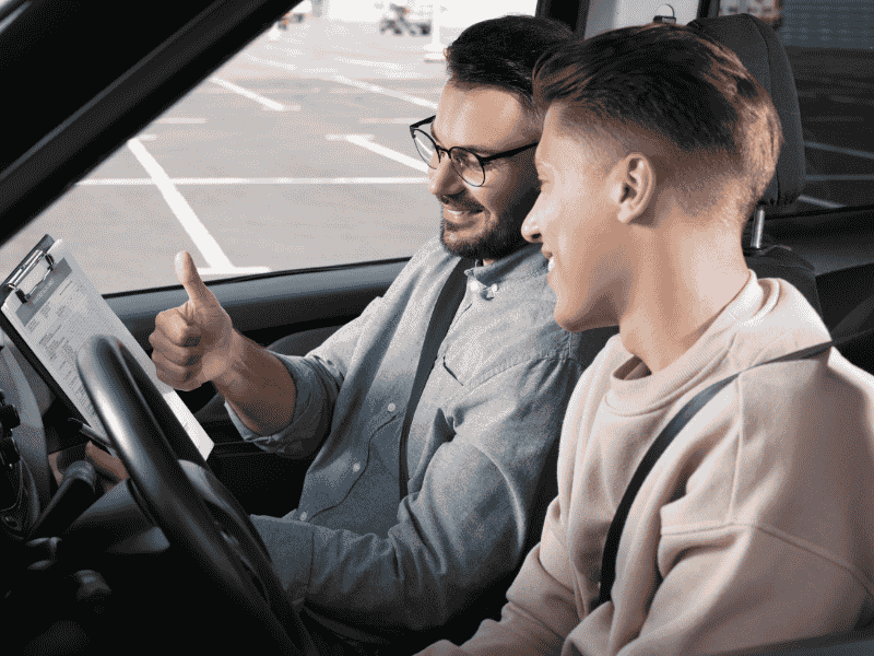 moniteur-auto-école-stage-accompagné